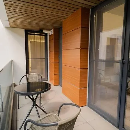Politehnica Park Residence: Modern Comfort Lägenhet *